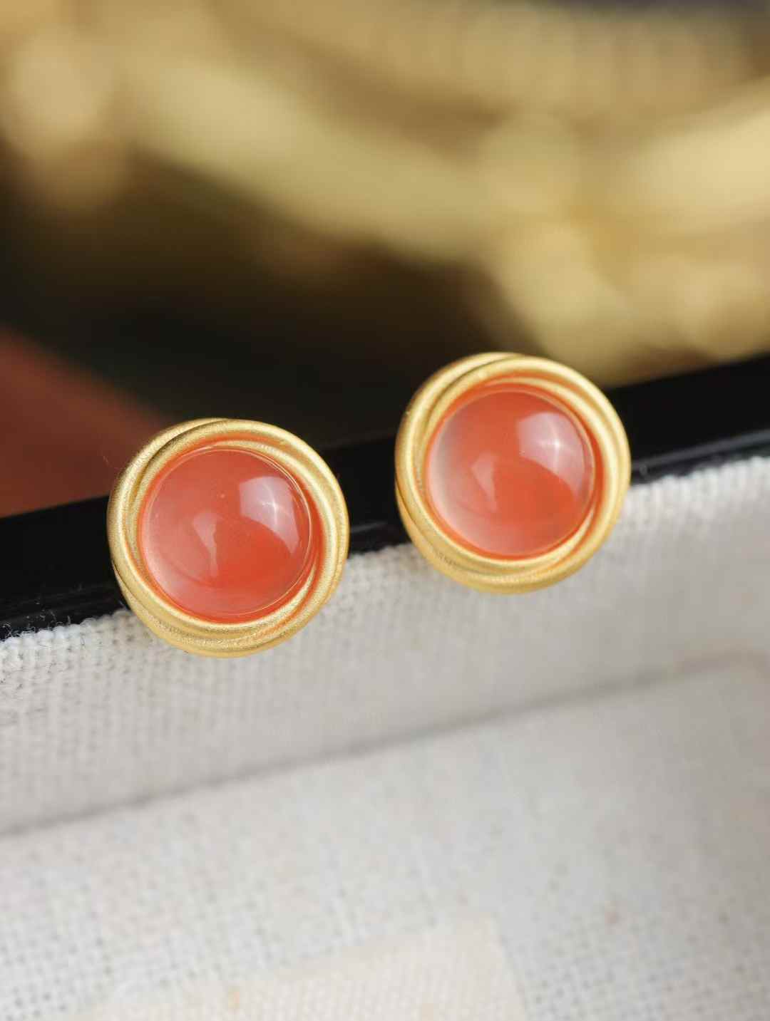 Natural Ice - Nanhong Stud Earrings | Gold - Plated Elegant Glow