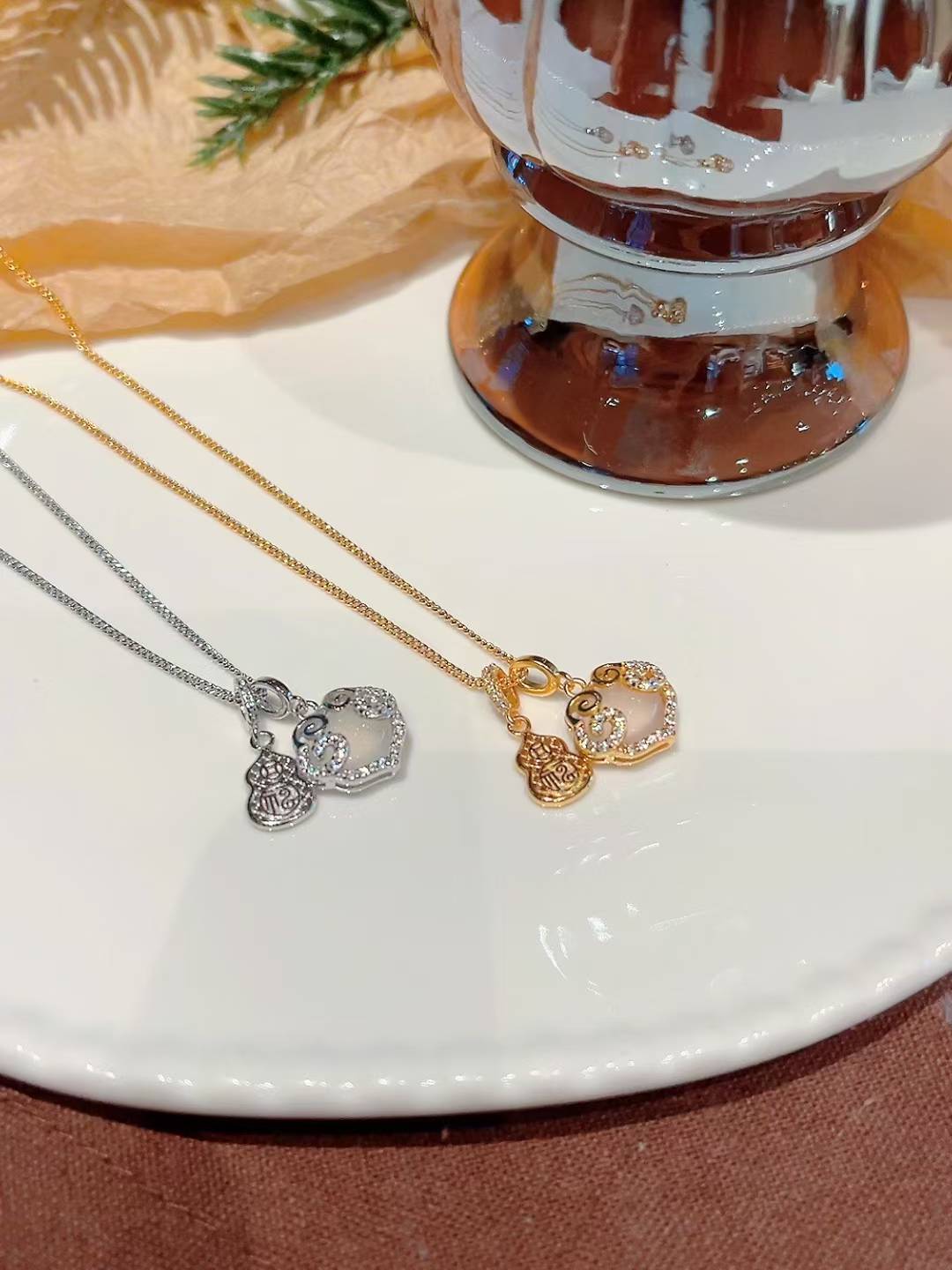 925 Silver, Chalcedony, Artificial Diamonds | 💖 Chalcedony Peace Lock Necklace ✨