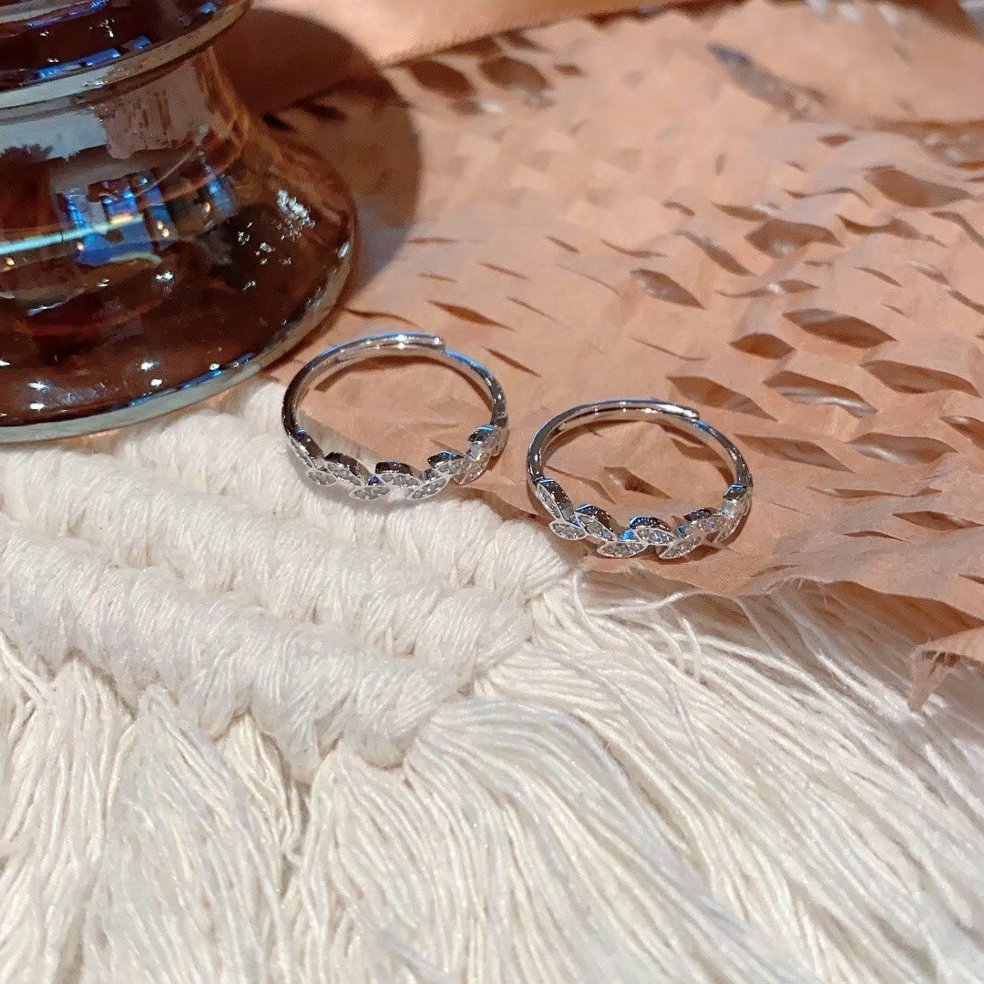 925 Silver, Artificial Diamonds | 💍 Such a fresh little flower ring