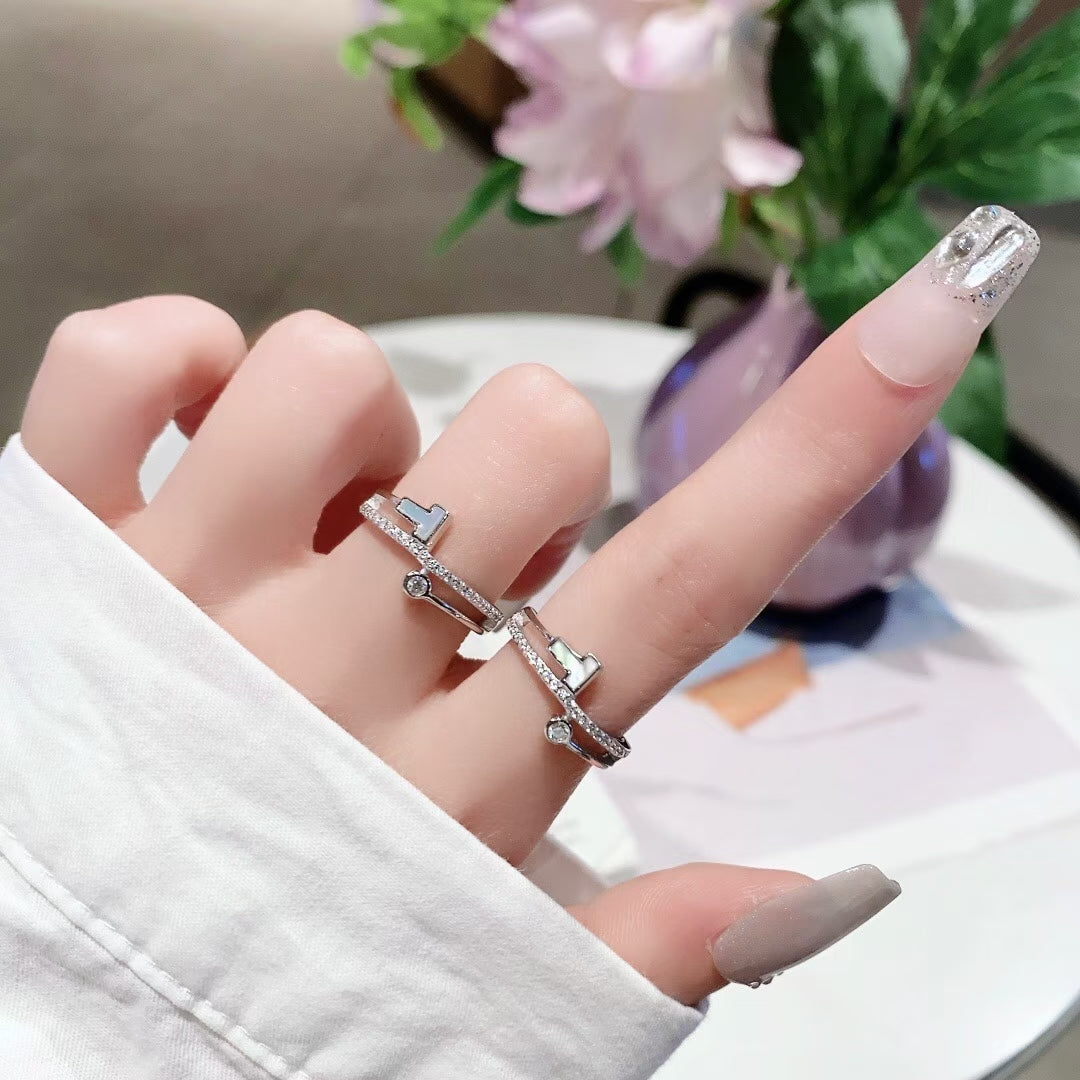 925 Silver, Lab-Grown Diamond, Mother-of-Pearl | 💎 Totally obsessed with this silver ring ✨